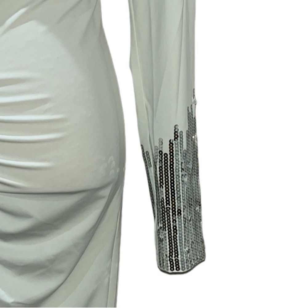 FTF Sequin Detail Keyhole Gown (flawed) - Picture 8 of 16
